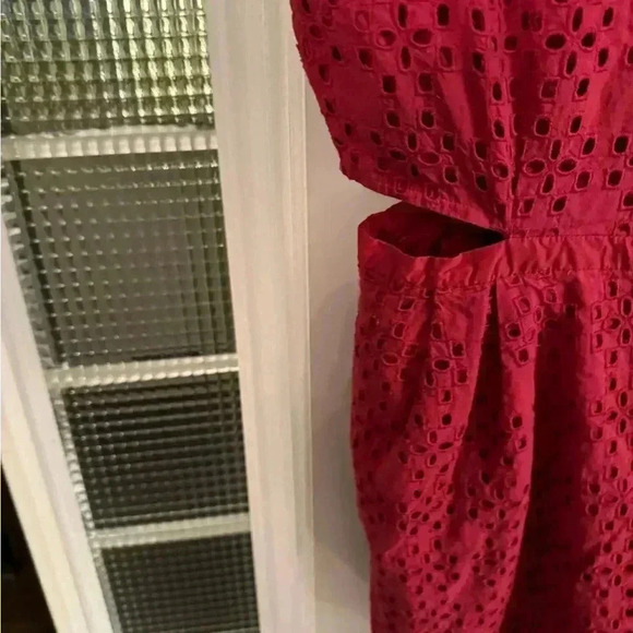 Madewell red eyelet dress with cut out sides. Zip up back size lined small - Picture 2 of 8